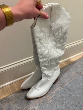 White Women's Western Knee-High Boots